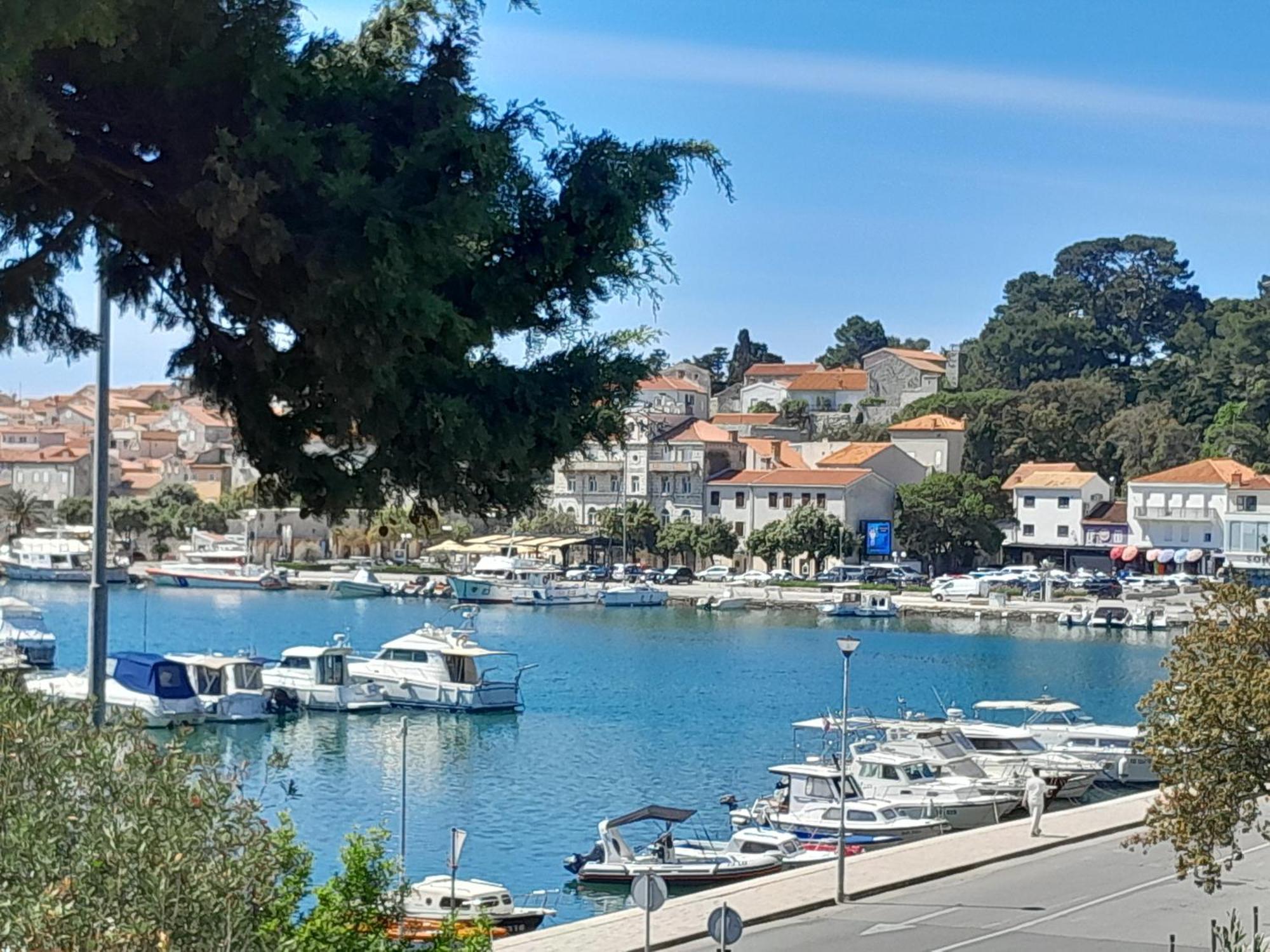 Apartments Rozic Rab Town Esterno foto